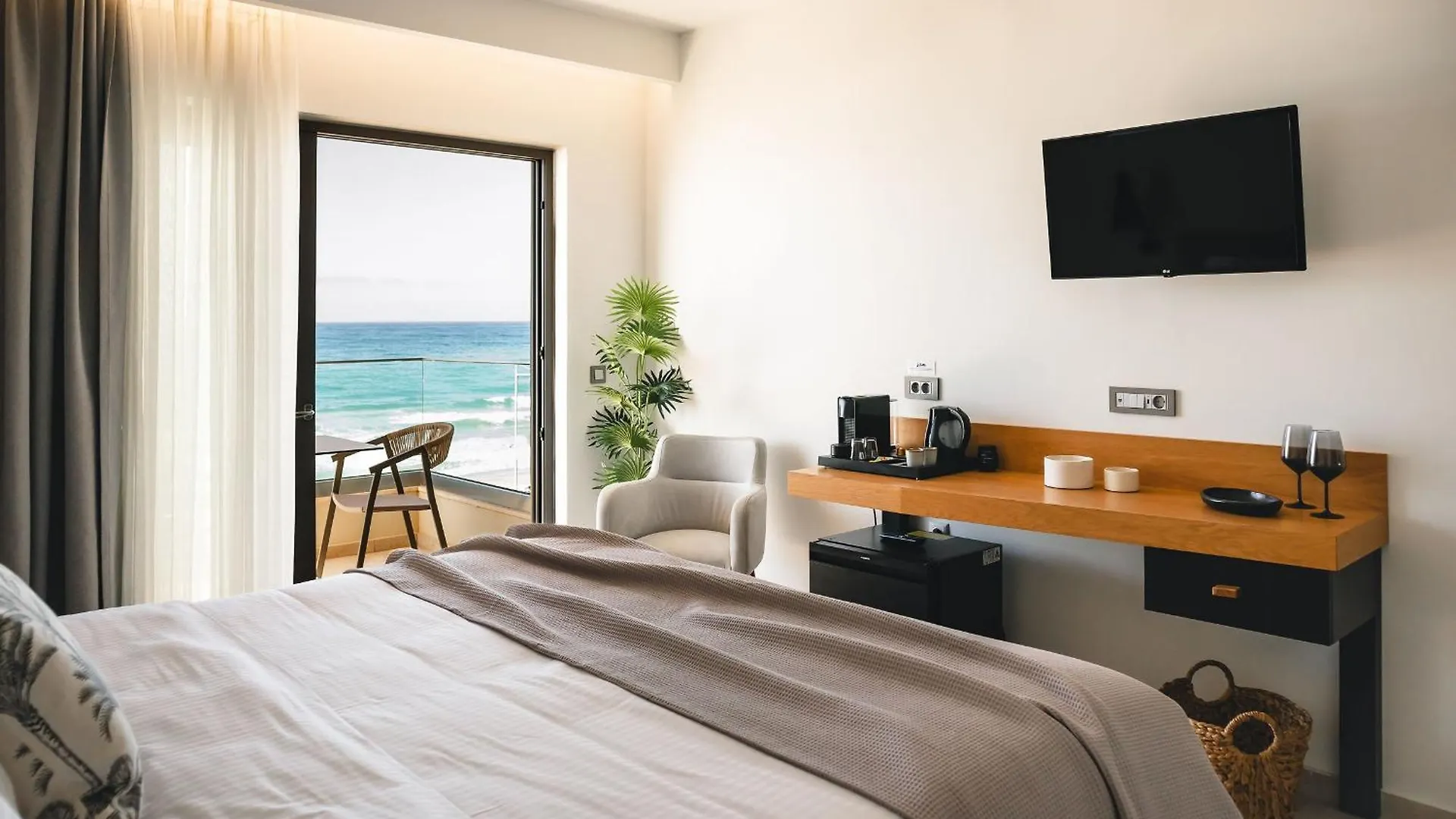 Batis Beach Hotel Ретимно Апарт-отель